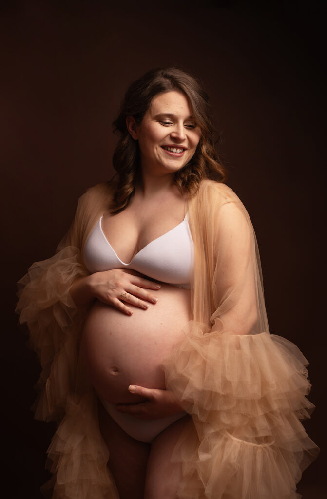 Ella Elijah, votre photographe de grossesse à Rennes