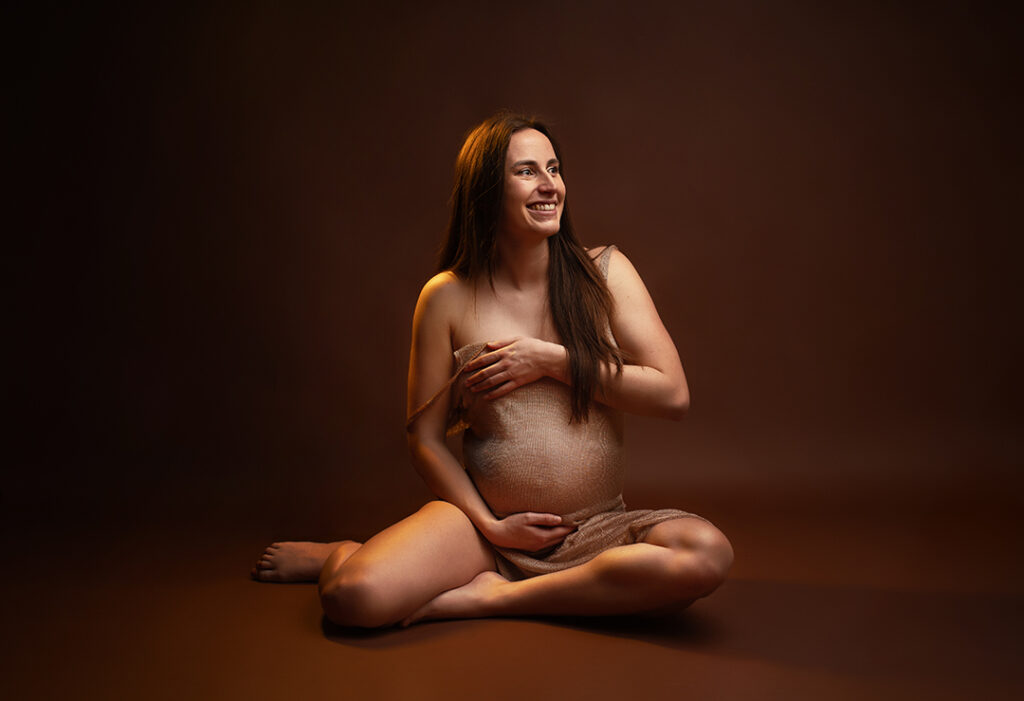 Ella Elijah, votre photographe de grossesse à Rennes